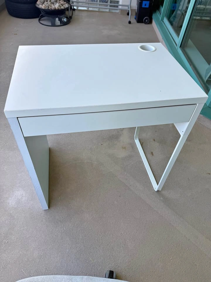 IKEA MICKE Desk and Office Chair Set