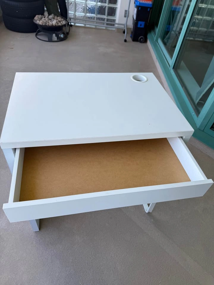 IKEA MICKE Desk and Office Chair Set - photo 2