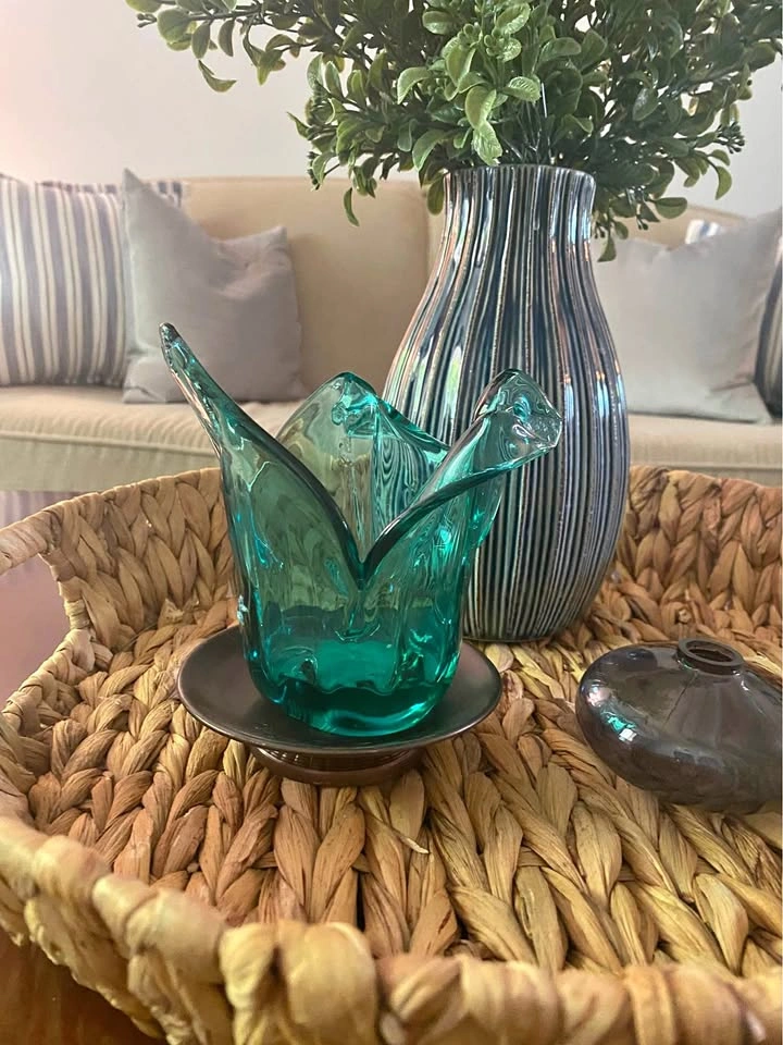 Vintage Murano Hand Blown Teal Tulip/Handkerchief style Vase