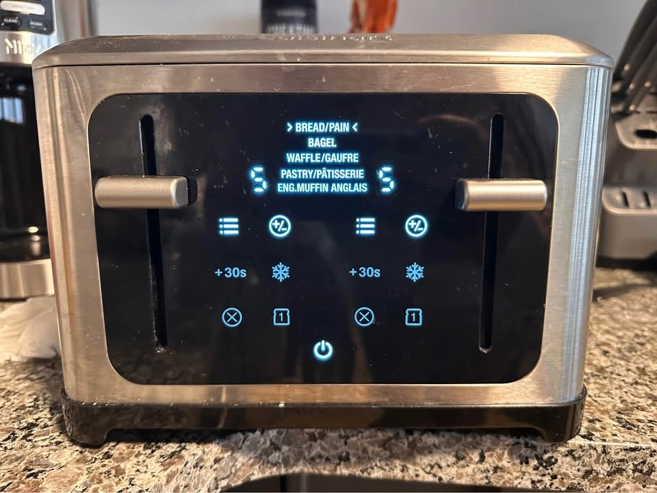 Cuisinart 4-Slice Digital Touchscreen Toaster | Stainless Steel - photo 2