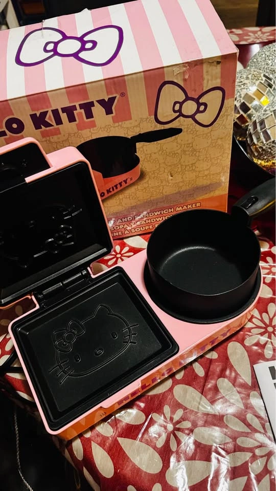 Hello Kitty Soup and Sandwich Maker - photo 4