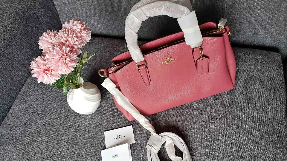 Authentic Coach F28976 Sage Carryall Crossgrain Leather
