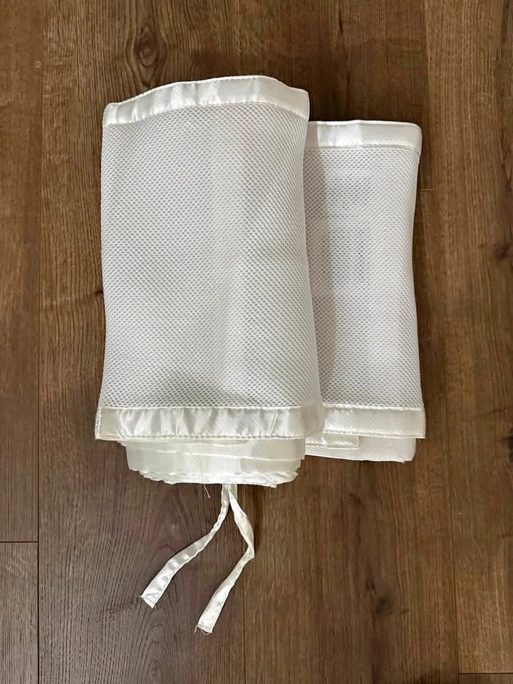 Crib liner