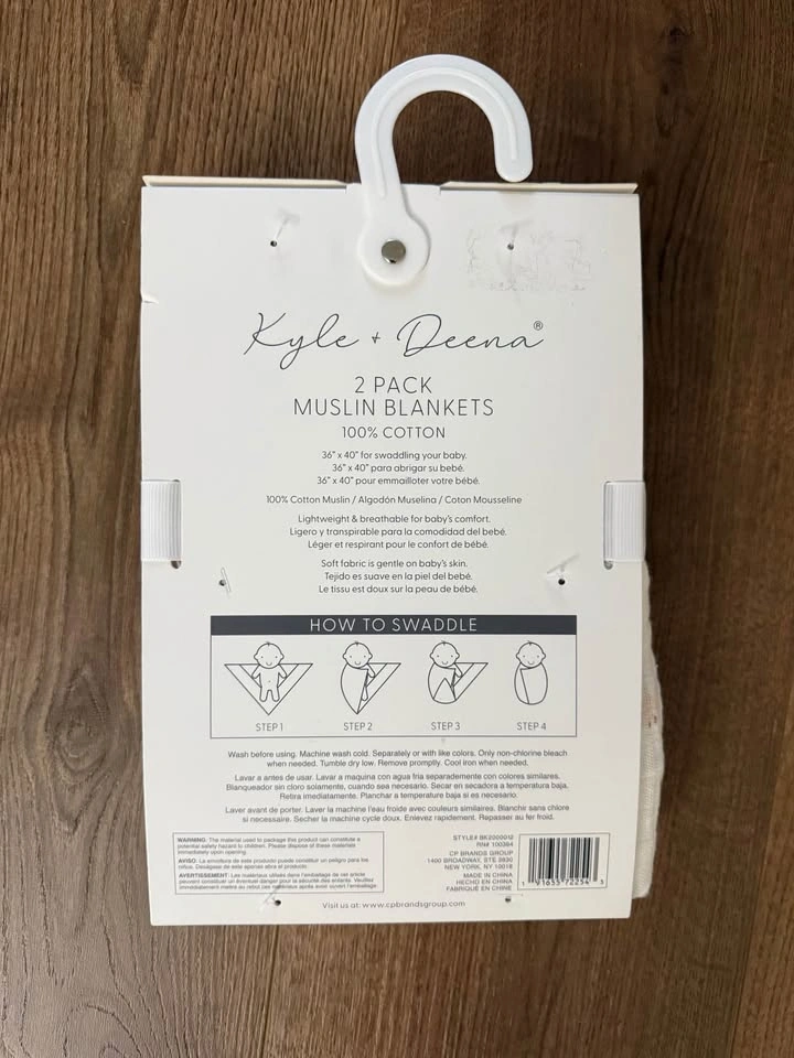 Kyle + Deena muslin blanket - 2 pack - photo 2