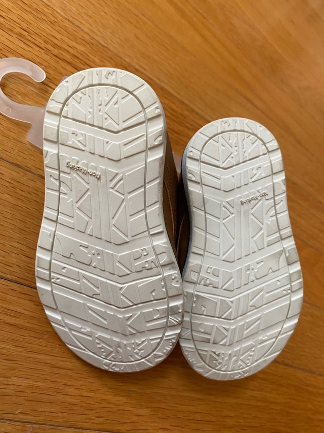 The Children's Place Toddler Shoes Size 4 - photo 3