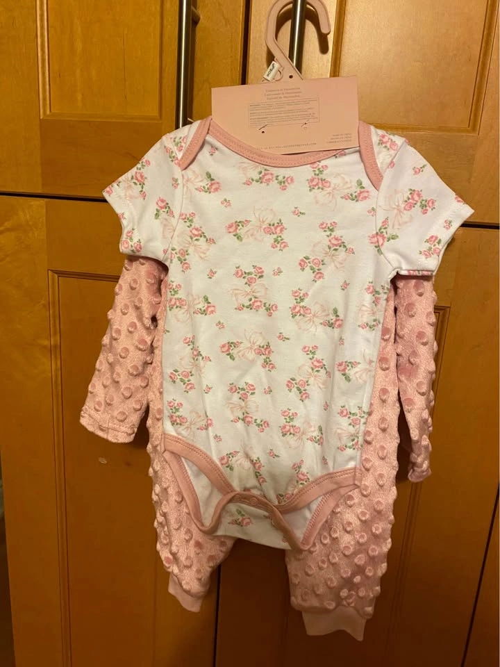 Baby Girl 4 piece Outfit-NEW - photo 2