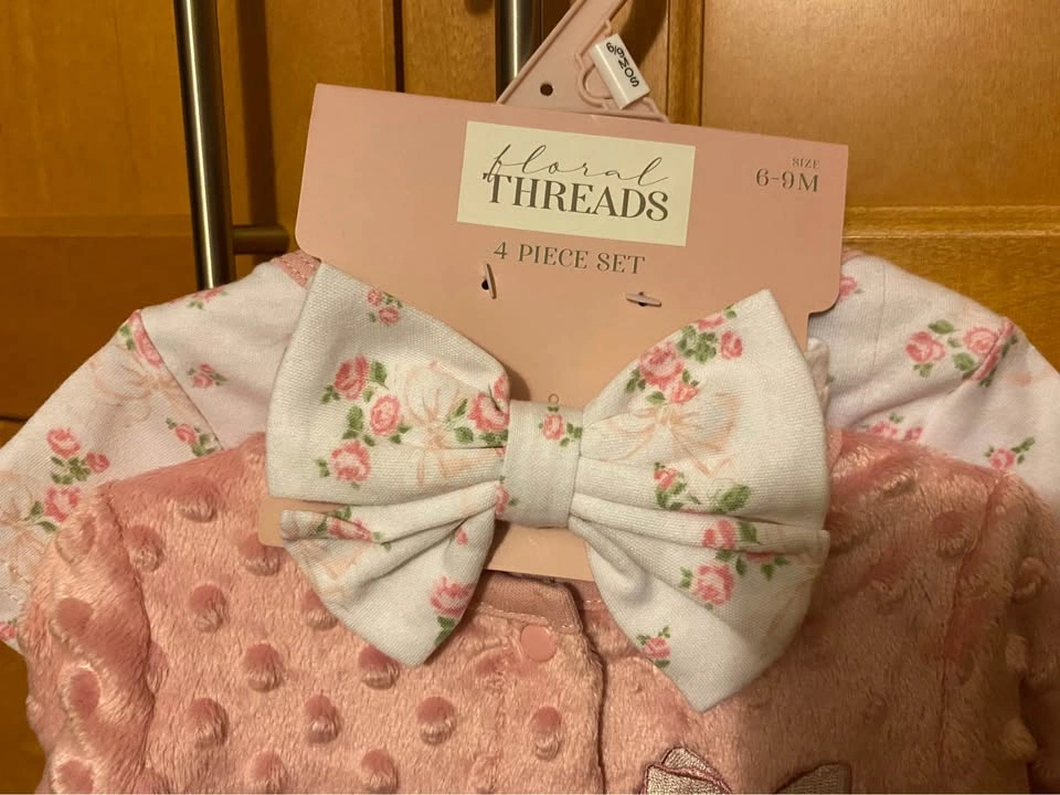 Baby Girl 4 piece Outfit-NEW - photo 3
