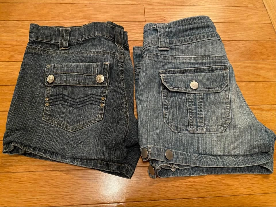Women’s jeans shorts size 7-8 - photo 2