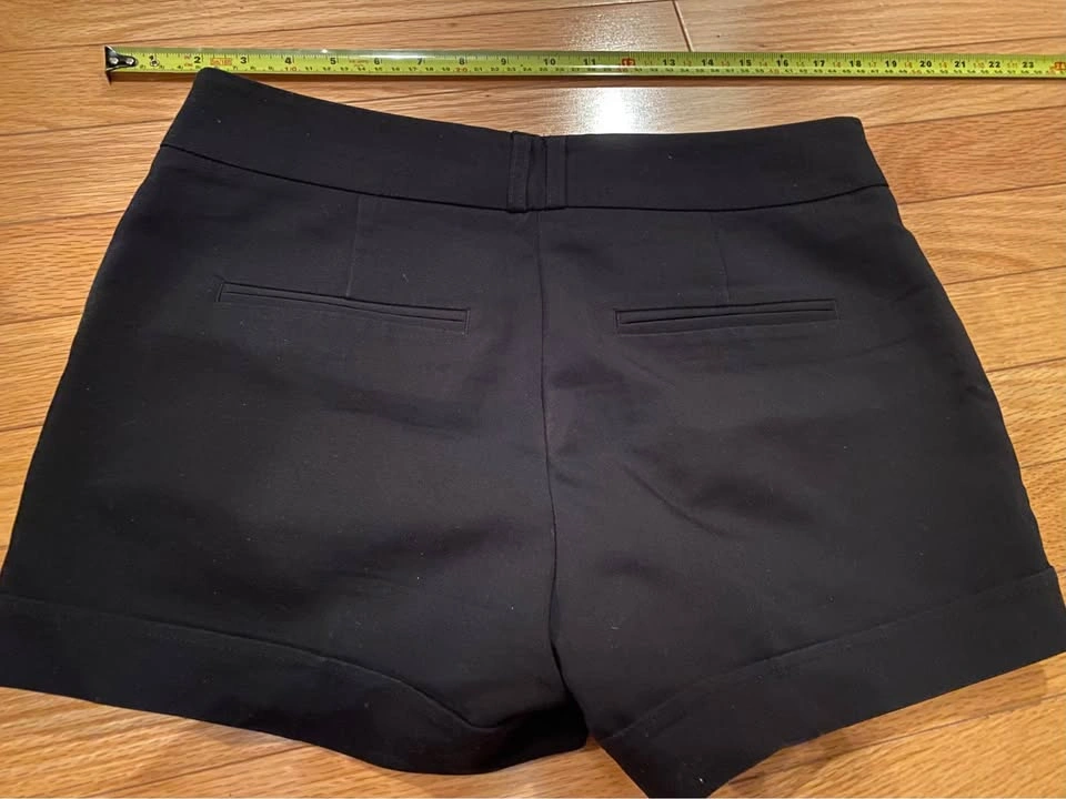 Women’s dress shorts - photo 2