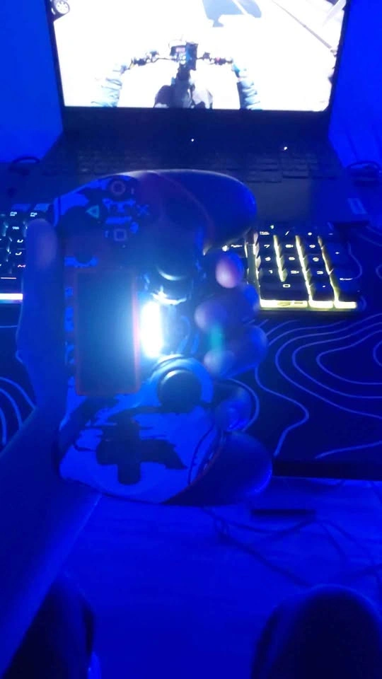 Controller - photo 3