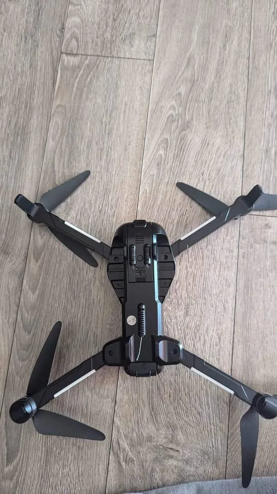 🥕 Beast SG906 Quadcopter drone. trades accepted image indicator(6)