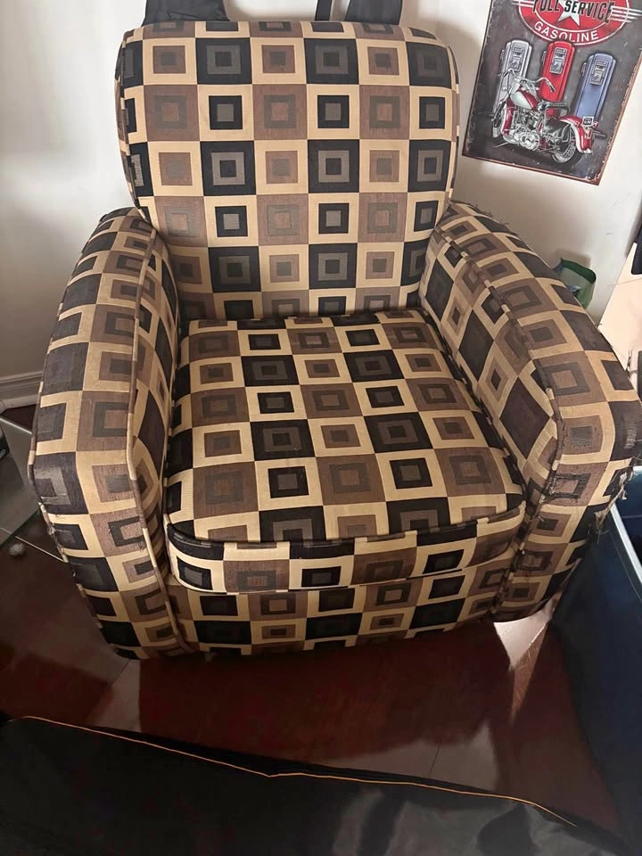arm chairs x2