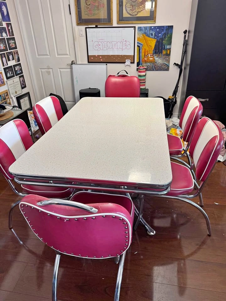 retro kitchen table
