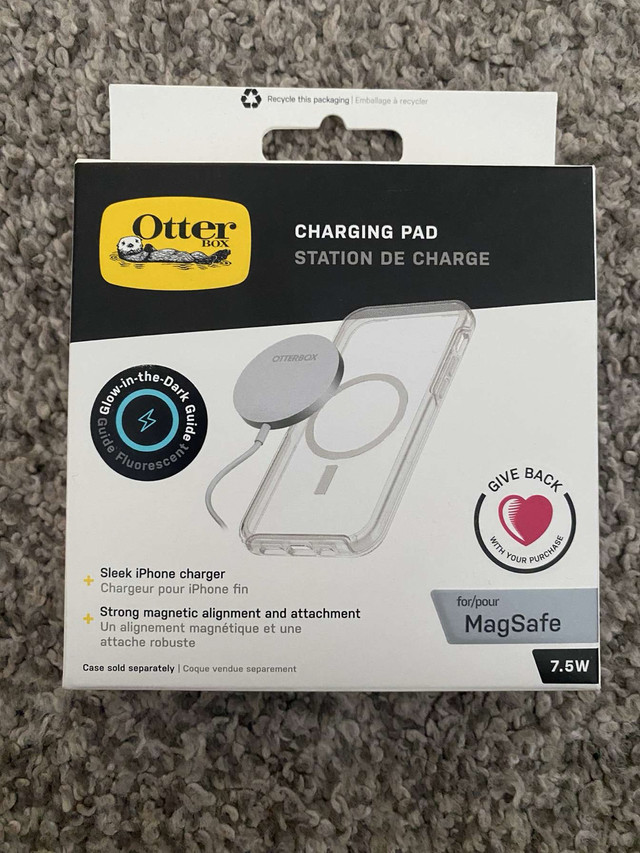 OtterBox 7.5W Wireless Charging Pad – MagSafe, Brand New - photo 3