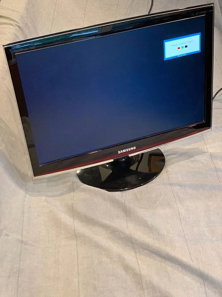 Samsung SyncMaster T220 22" Widescreen Monitor