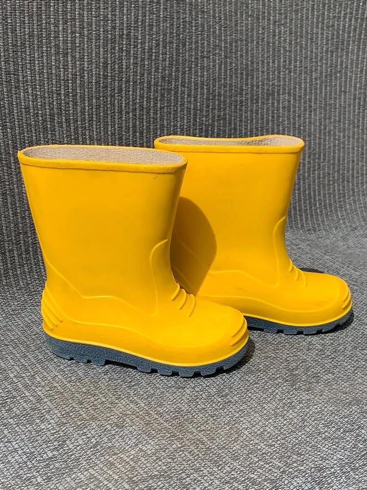 Toddler Rain boots Yellow Size 10 - photo 2