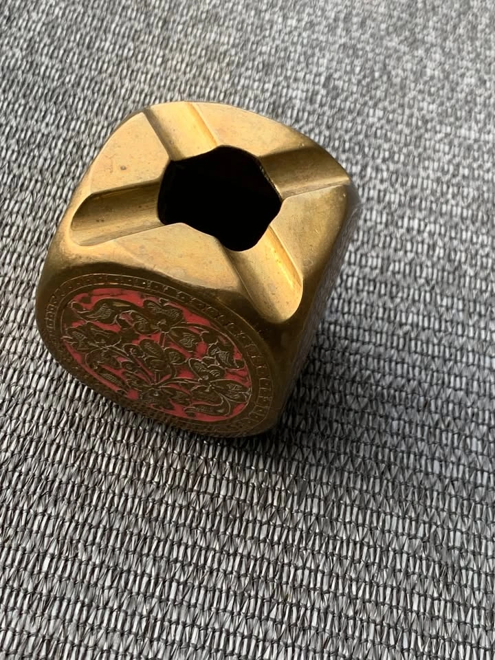 Vintage Mid-Century Cube Brass Ashtray - photo 2