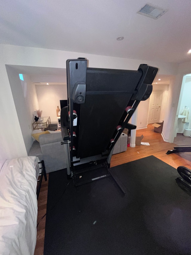 ProForm 705 CST Treadmill: Excellent Condition - photo 3