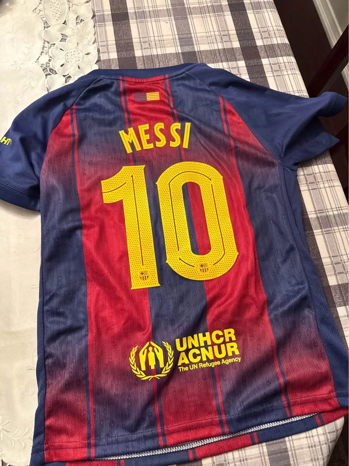 FC Barcelona Messi Soccer Jersey Size 22 - photo 2