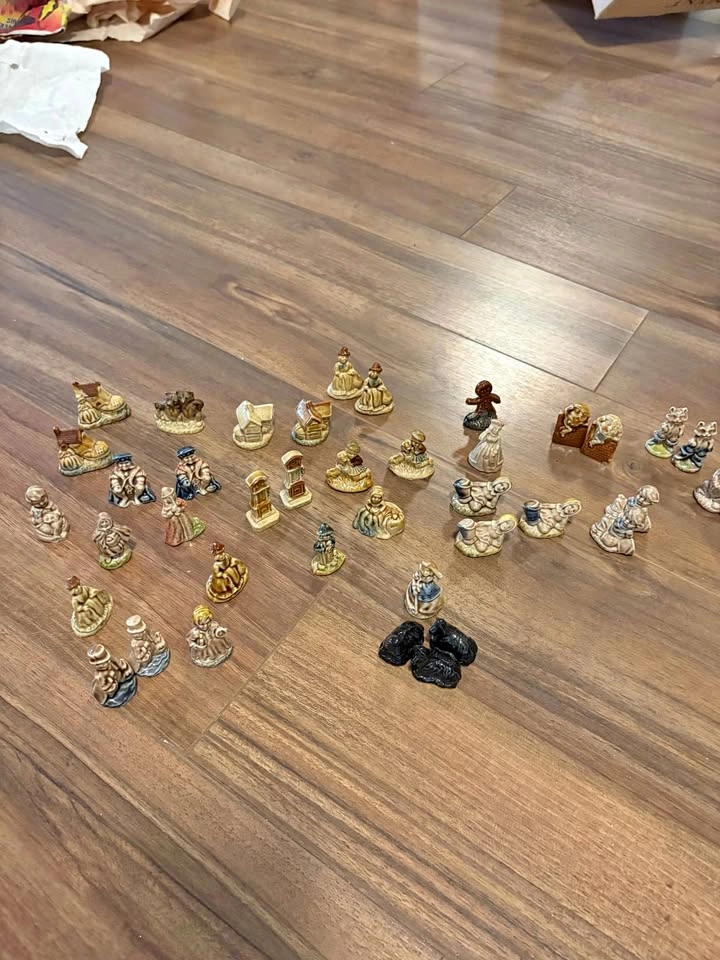 Complete Red Rose Tea Nursery Rhyme Figurine Collection