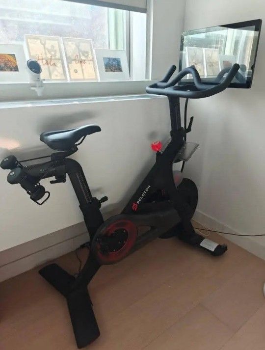 Peloton Bike