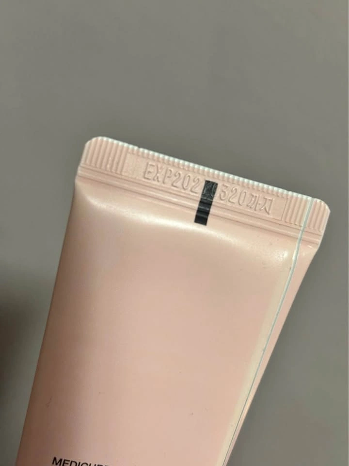 Medicube Eye cream - photo 2