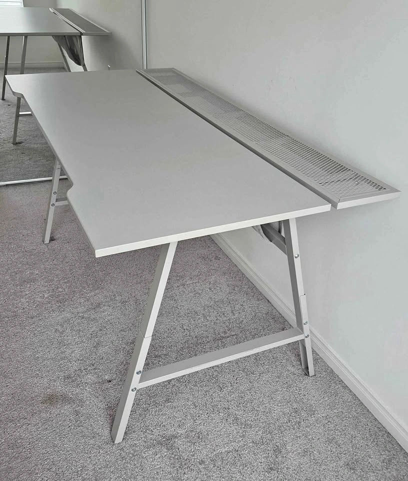Ikea UTESPELARE Desk, Light Grey