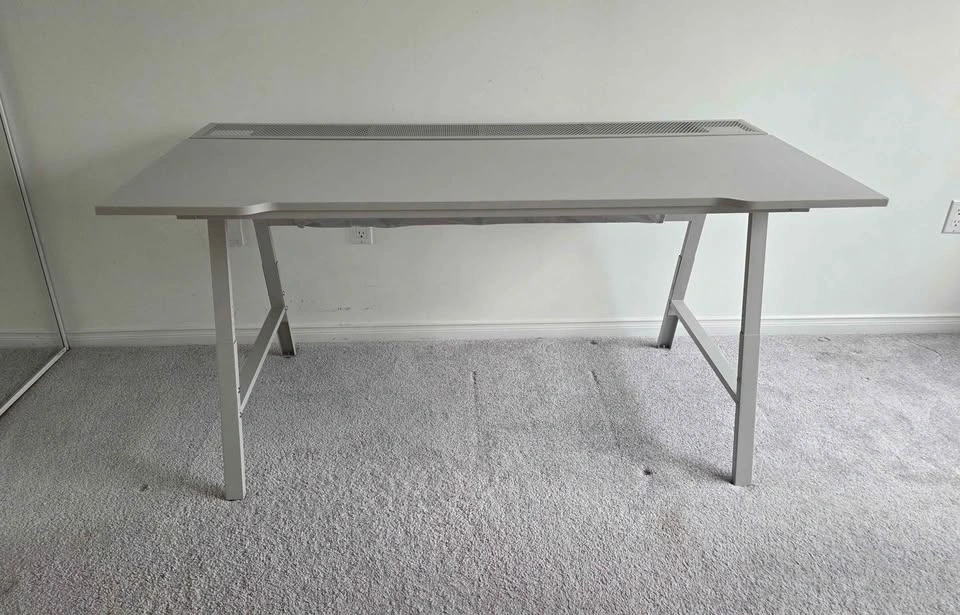 Ikea UTESPELARE Desk, Light Grey - photo 2