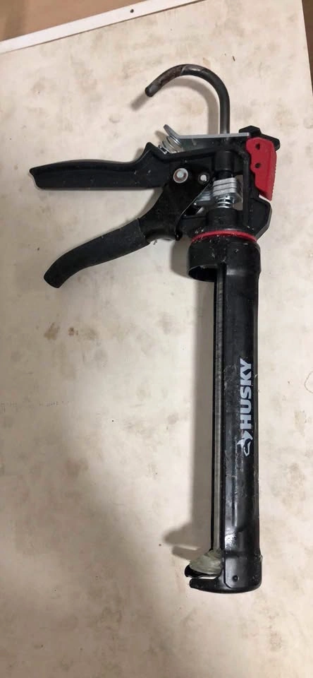 Husky Caulk Gun