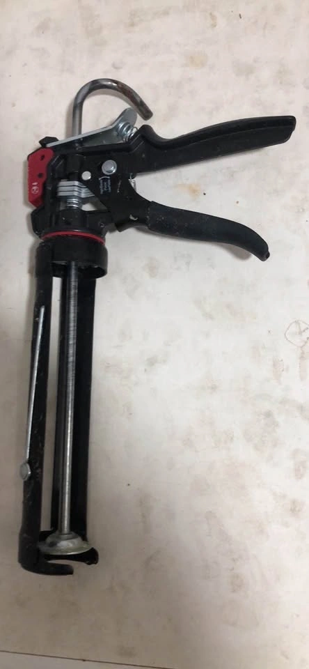 Husky Caulk Gun - photo 2