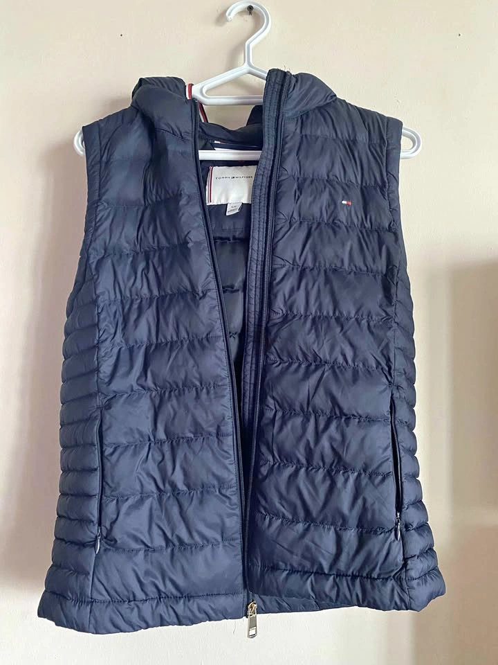 Tommy Hilfiger Navy Blue Hooded Puffer Vest S/P