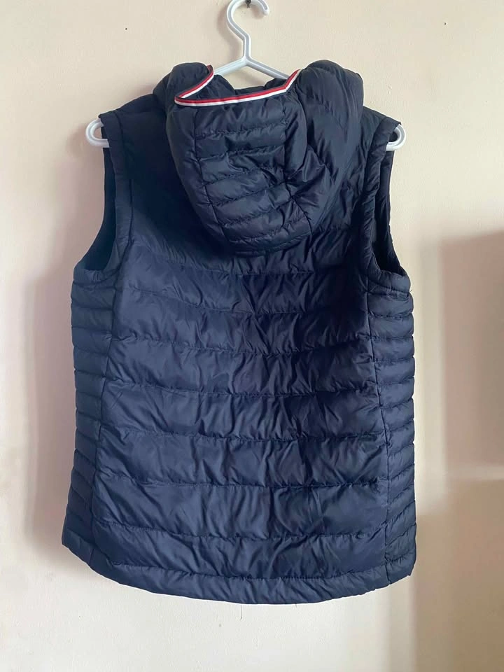 Tommy Hilfiger Navy Blue Hooded Puffer Vest S/P - photo 2