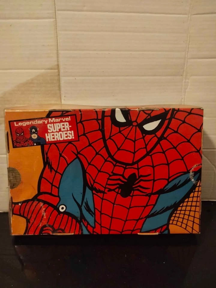 SPIDER-MAN 8" Retro Mego Style Limited Collector Figure Set - photo 2