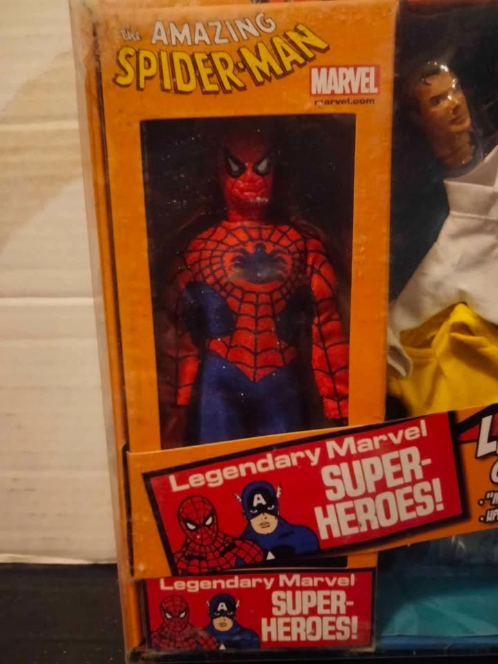 SPIDER-MAN 8" Retro Mego Style Limited Collector Figure Set - photo 3