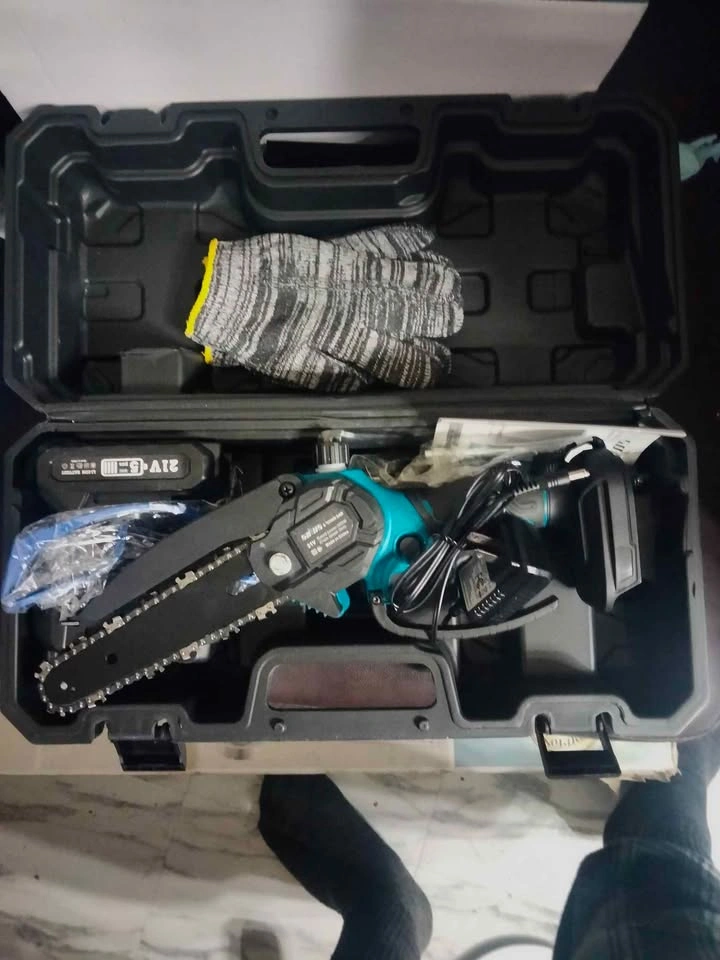 Soyus 6 inch mini chainsaw 300w - photo 3