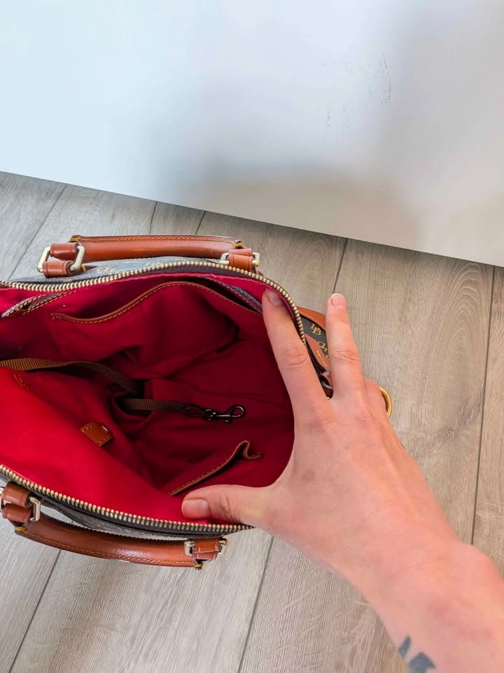 Vintage Dooney& Bourke Monogram Gretta Bag - photo 2