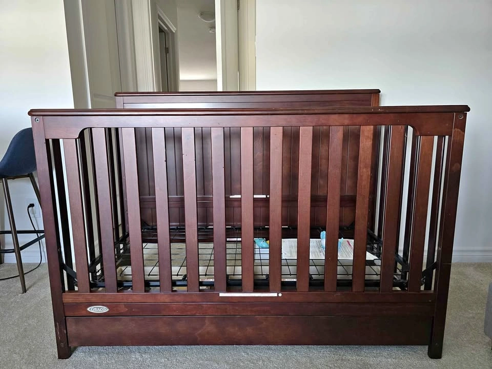 GRACO Baby Crib
