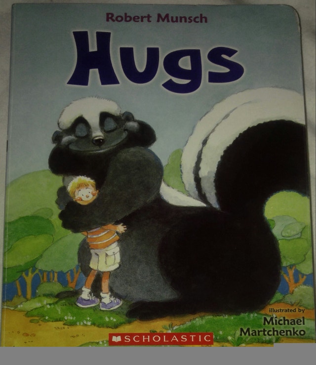 Robert Munsch BOARD Books - Alligator Baby & Hugs - photo 3