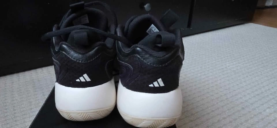 Basketball shoes Adidas - photo 4