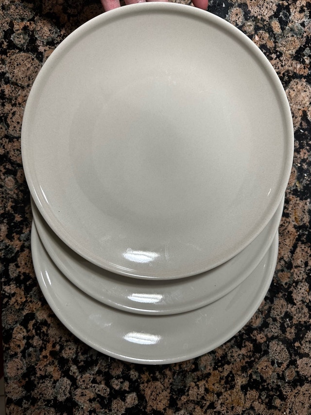 IKEA FÄRGKLAR Plates