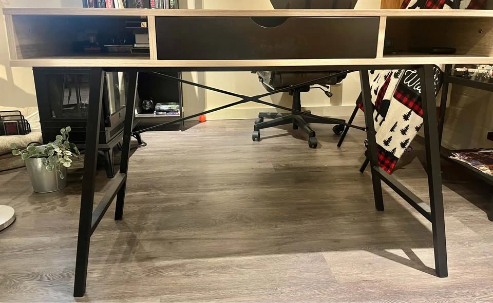 Office Desk - photo 2