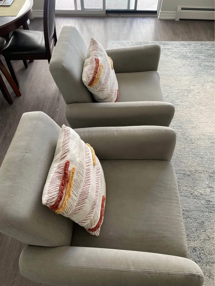 2 Accent Chairs - photo 2