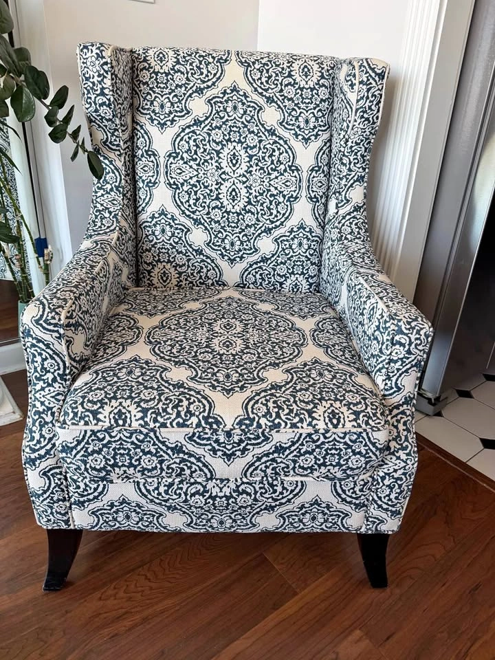Blue Pattern Sofa Chair