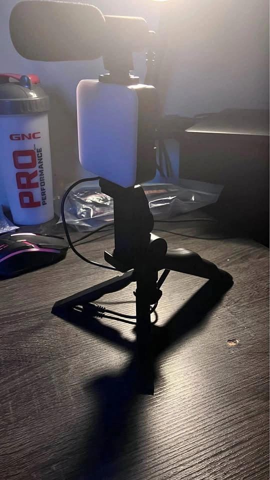 Tripod with light