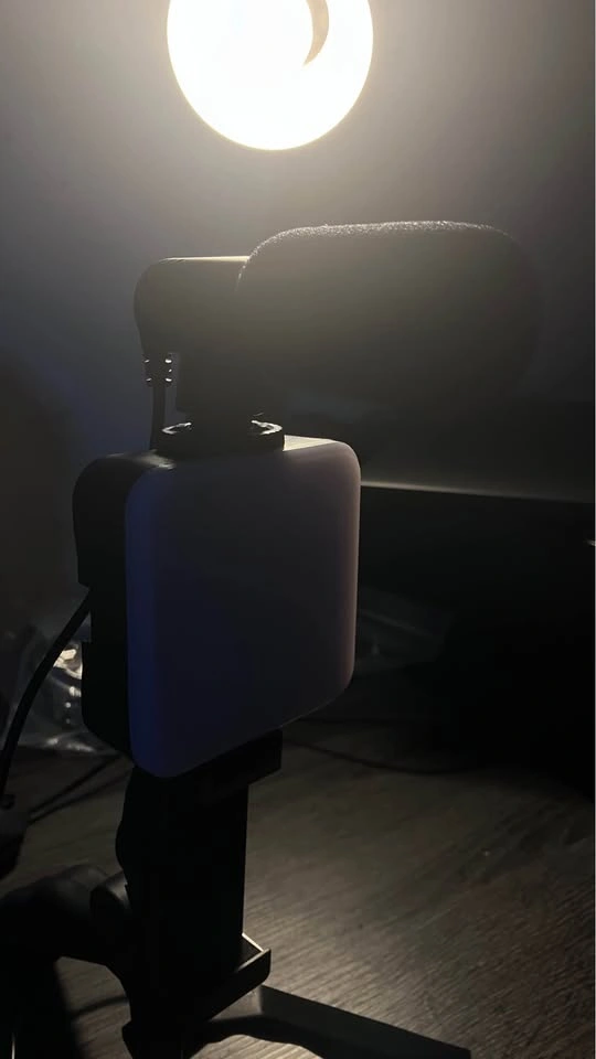 Tripod with light - photo 2