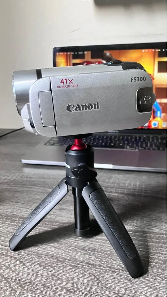 Canon fs 300 camcorder - photo 3