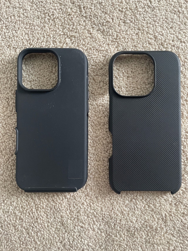 iPhone 16 Pro Blu Element -Like New - photo 3