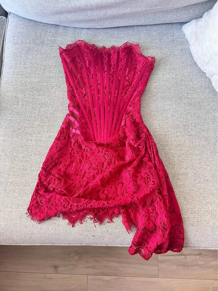 Size Small, Bella Barnett red lace corset dress - photo 2