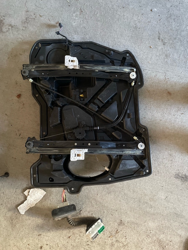 2016 Dodge Grand Caravan Inner Door Assembly - photo 2