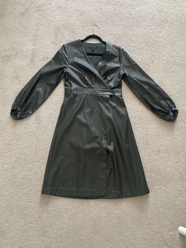 Banana Republic: Sculpted Vegan Leather Wrap Dress – Midnight On
